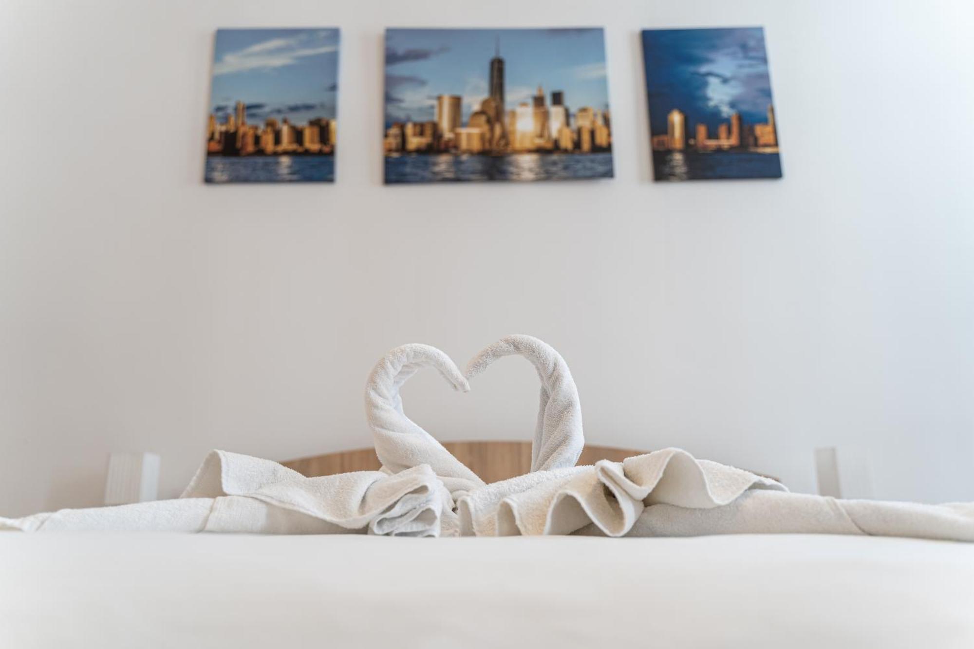 Fabini Apartments Mediaş エクステリア 写真